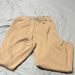 Nike NWT Beige Sweatpants